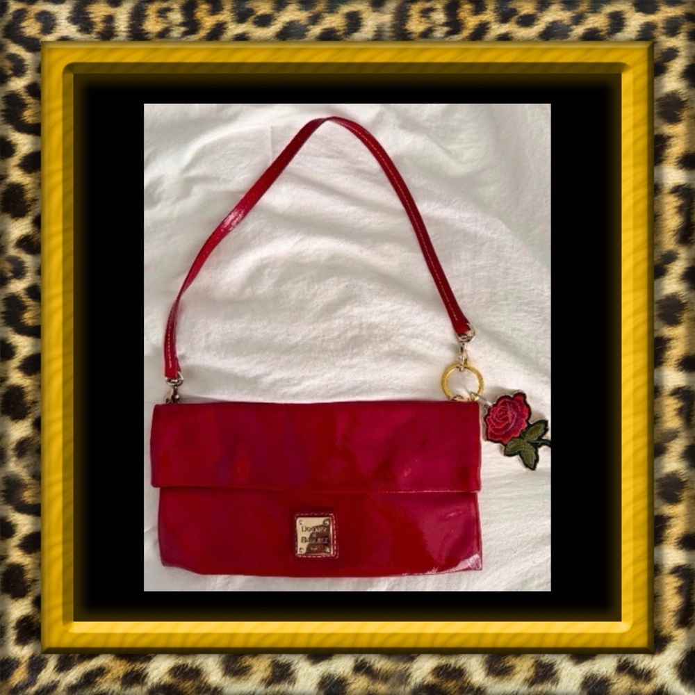 👑✅PRICE FIRM✅ Dooney & Bourke Red Patent Leather Flap Over Shoulder Clutch Bag